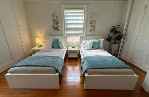 Charming Victorian Home Downtown Newport - Photo 30