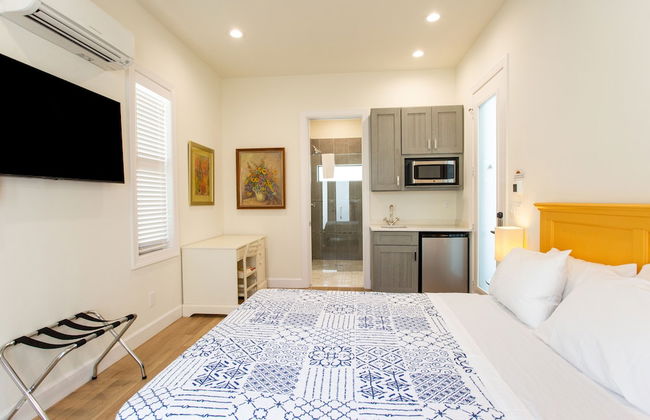 Sorrento Luxury Vacation Home: Expansive 5-Bedroom, 4.5-Bath Retreat with Private Pool, Hot Tub, and Pet-Friendly Accommodations – Just a Short Walk from Stunning Vanderbilt Beach - Foto 7