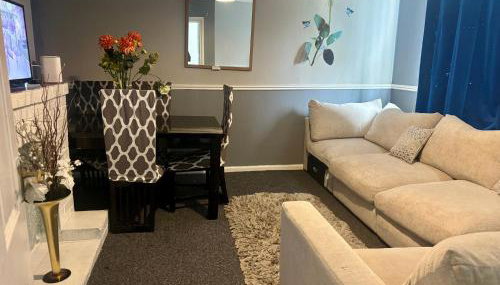 2 Bed House-Sleeps 4-Free Parking - Foto 1