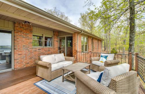 Lake-View Retreat with Fire Pit in Mountain Home! - Foto 27