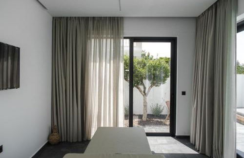 Hygge Suites - Photo 34