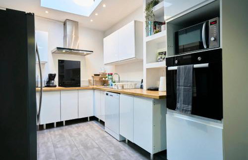 La Maison du Fresnoy - Métro Tourcoing - Foto 2