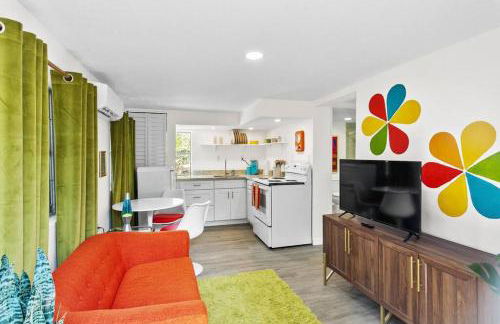 That 70’s Themed Apt Close to Coffee, Food + Shops - Foto 9