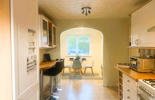 ELY House with FREE private parking - Foto 28
