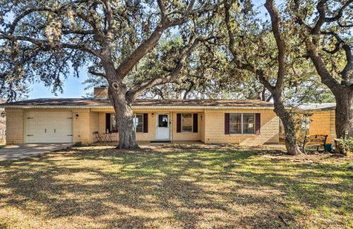 Tow Retreat on Lake Buchanan with Dock and Kayaks! - Foto 25