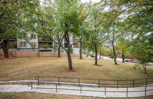 Luxury 1B1B with Balcony Downtown 542Blvd208 - Foto 12