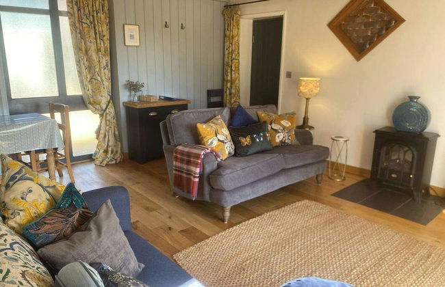 The Tack Room Cottage - Sleeps 4, Garden & Parking - Foto 1