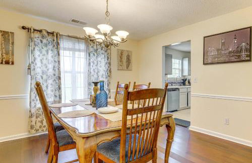 Spacious Home with Patio 8 Mi to Dtwn Decatur - Foto 7