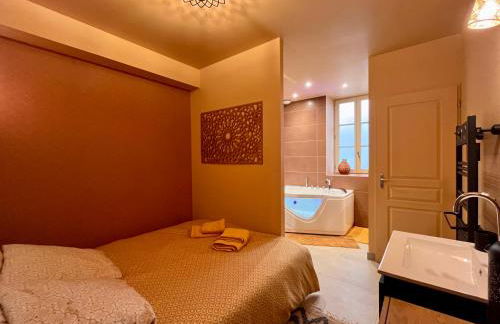 Les Rivières O'rientales Homerepublique à Cravant avec Jacuzzi - Foto 21