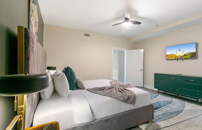 Modern Condos in California Building by Hosteeva - Foto 22