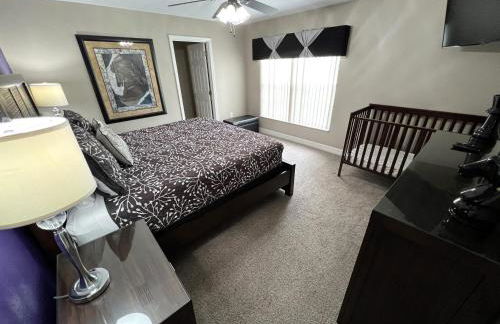 Magical Lakeview 4 Master Suites Pool Hot Tub BBQ Home Theater 2 Miles Disney - Foto 54