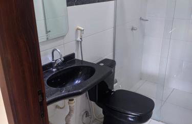 Apartamento Amplo e familiar em frente à Igreja do Céu - Foto 7