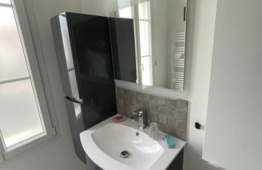 Maison chaleureuse avec terrasse privative proche de la gare et du centre-ville - Foto 14