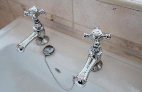 Elegant 3-Bedroom Manchester Retreat Free Parking KeenzChillz - Foto 51