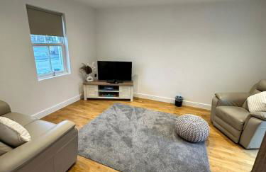 3 Bed house near Tenby with Hot Tub - Photo 11