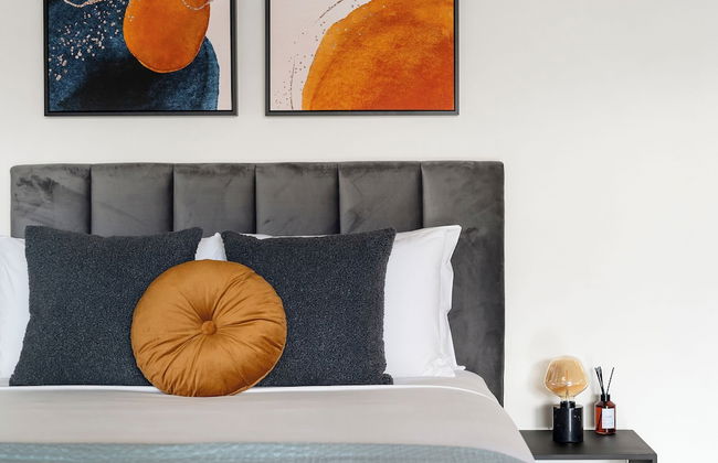 Crown Street Apartments by Urban Rest - Photo 1