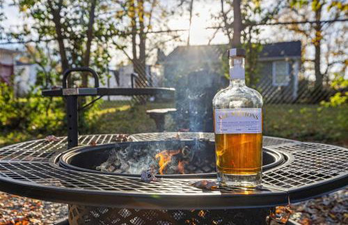 The Luxe Hot Tub Playground 12 Min to Horse Park - Foto 40