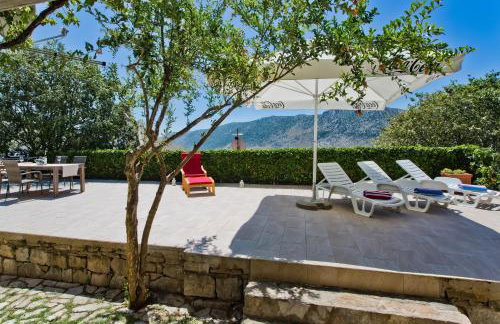 Villa Don Dan, Private Pool, Sea Views Near Split - Photo 21