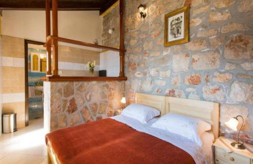 Guest House Simunovic - Studio Apartment with Terrace - Foto 10