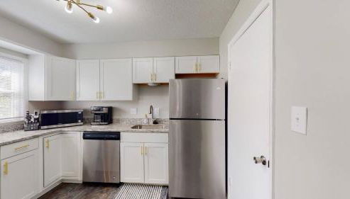 stylish townhome, sleeps 8, pet friendly - Foto 3