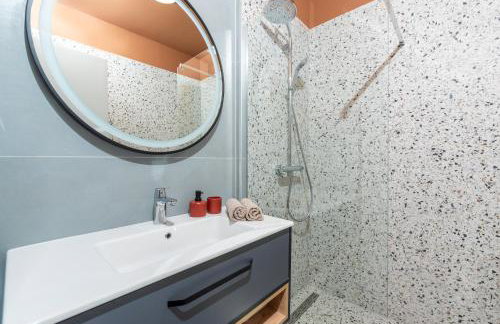 NEW stylish Casa Melisa with 2 gardens and BBQ facilities! - Foto 6