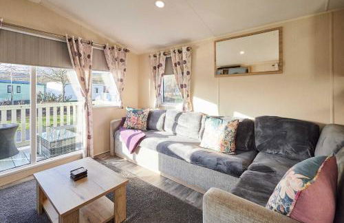 Host and Stay - 421 Wooler Park - Photo 6