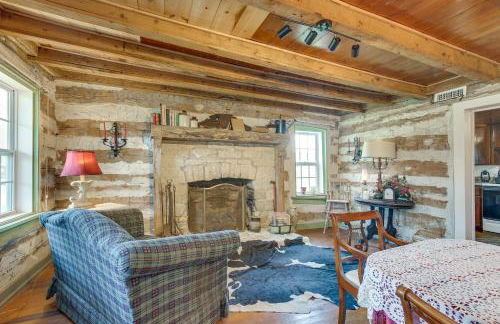 Hot Tub and Creek Views Secluded Perryville Cabin - Foto 7