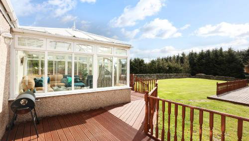 JOIVY Greenknowes Estate with Hot Tub and Bar - Farmhouse and Lodge - Foto 2, Garden view