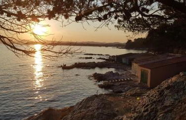 L'Odyssée provençale, un duplex de charme de 2 chambres au pied du village médiéval de Bormes-les-Mimosas, offrant des prestations haut de gamme et une superbe vue sur le Massif des Maures - Foto 35