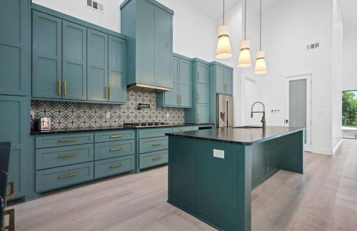 Modern Retreat 10 min-Oaklawn BBQ grill Pavillion Kids playground - Foto 21