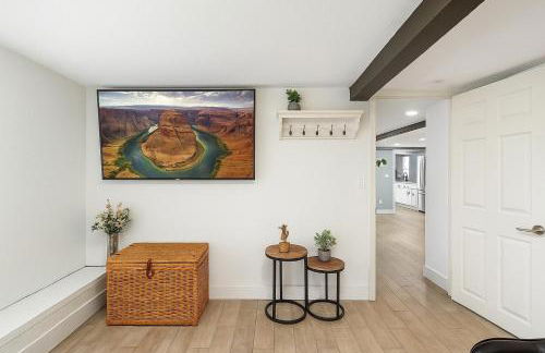 NEW! HUGE 5BR Mountain Views Game Room Hot Tub Lawn Games BBQ - Photo 67