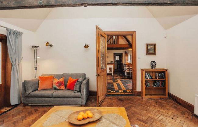 Aston Pottery - From 250 Per Night - Photo 9