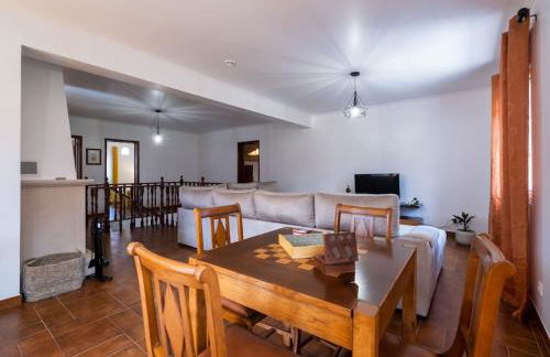 Batalha Family House - Photo 41