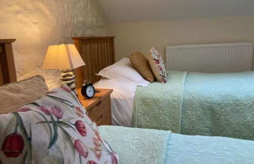 Courtyard Apartment - Photo 2