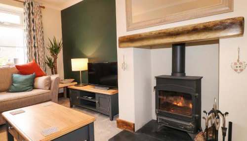 The Corner House - Photo 3