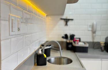 (208) Charmoso Studio - Perto da Praia - Foto 33