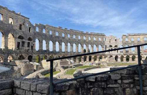 Villa "San Servolo House" with sea view and private heated pool! - Foto 36