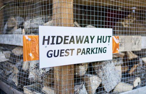 The Hideaway Hut - 1 Bed Shepherds Hut - Hereford - Photo 15