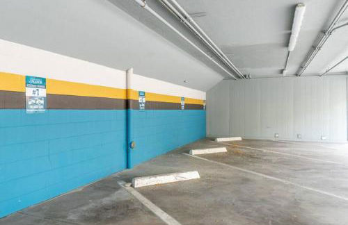 Stylish-Serene Midtown Getaway: Retreat for Two - Foto 13