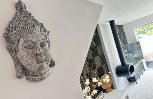 Fantastic 2-Bed House with Parking - Hosted by Hutch Lifestyle - Foto 16