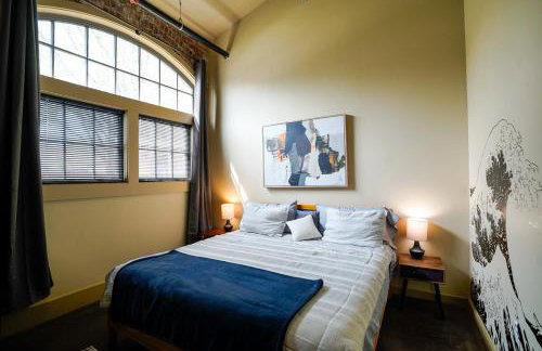 Industrial Escape 2bd 2bath - Photo 3