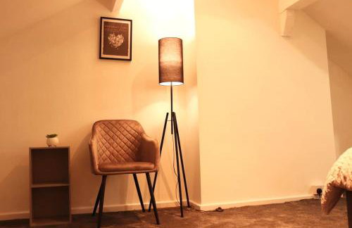 Charming 3 Bedroom Property FREE WiFi & Parking - Foto 64