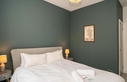 2BD Loft Style Apt - Edinburgh - Free Parking - Pass the Keys - Foto 42