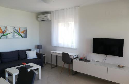 Apartments Oleander Lovrečica-residence with pool - Photo 31