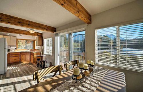 Beautiful Cabin Rental with Private Hot Tub on the Skykomish River in Washington - Foto 12