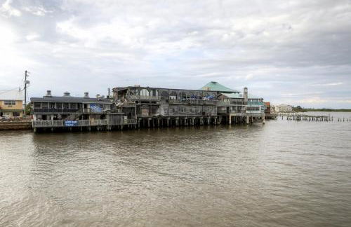 Waterfront Duplex with Dock and Views Near Town! - Foto 29