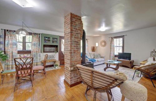 Boho Garden Bungalow Near IU, Downtown, EV Level 2 Station - Foto 11