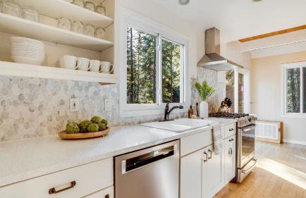 Hot Tub Sauna Game Room Modern 5BDR Family Cabin Homewood by AvantStay - Foto 9