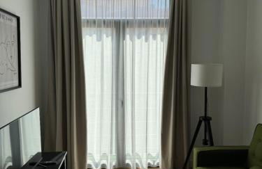 Plaza Victoria Apartments - Photo 24