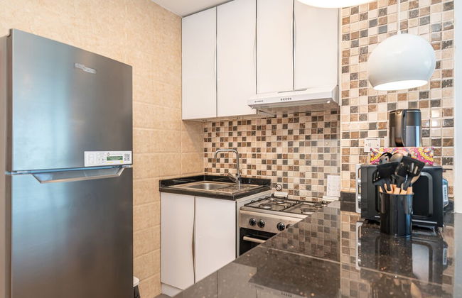 Luxury StayCation - Al Jawhara Tower Studio Apt in the Heart of Dubai - Photo 16